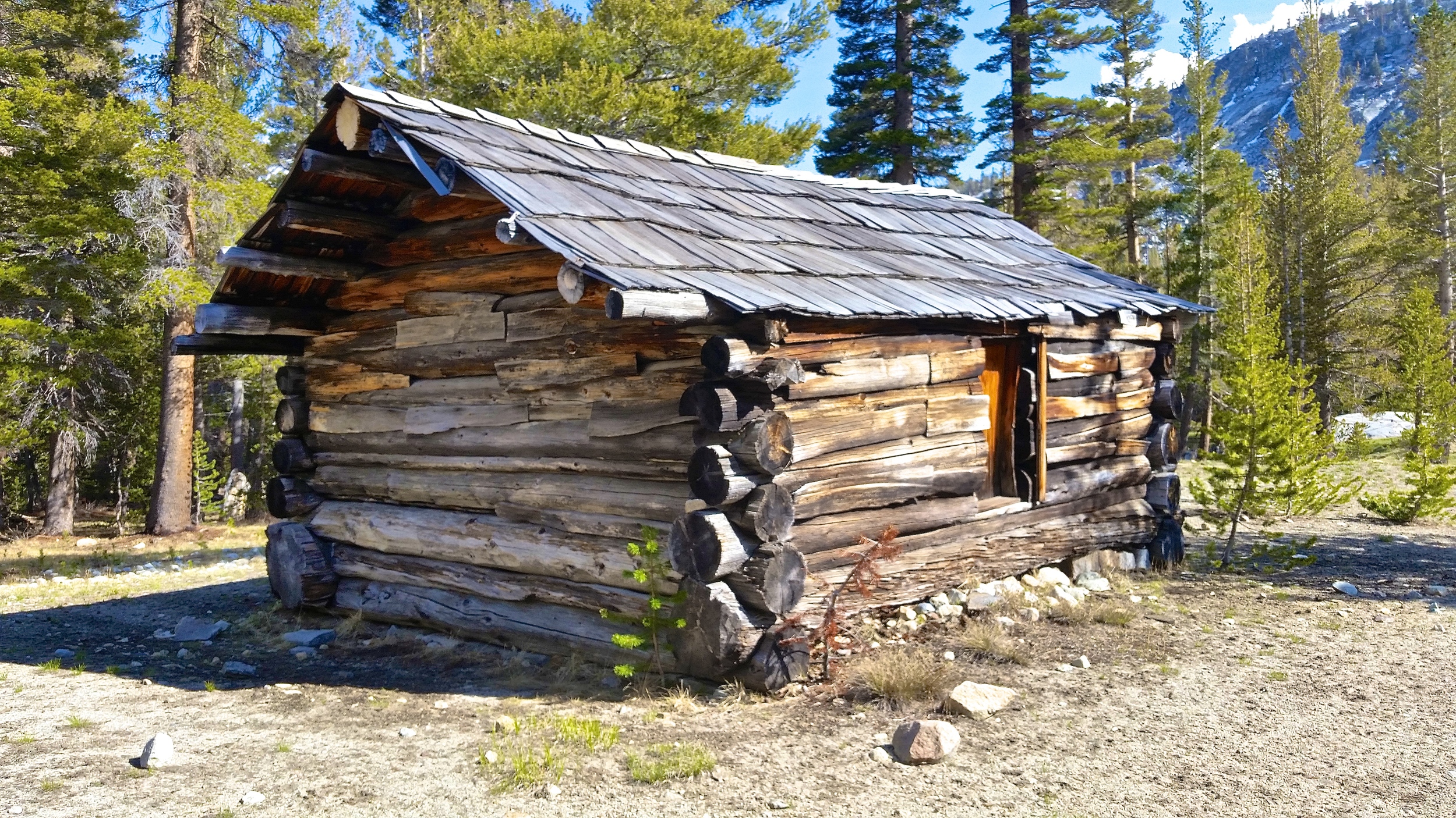 Big Arroyo Cabin Historical Site right before hitting the High Sierra Trail