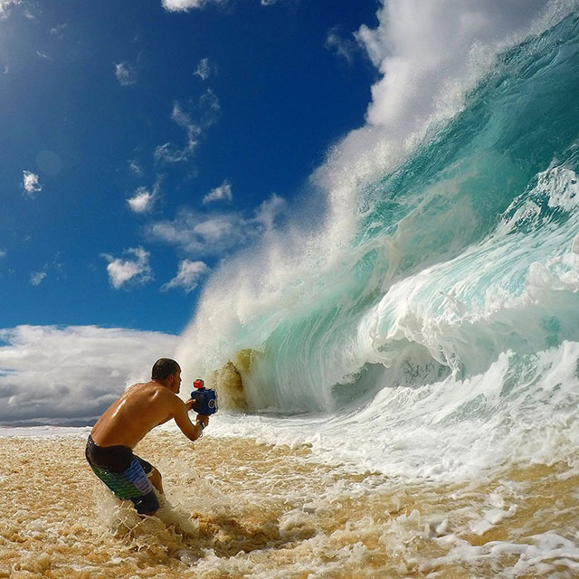 crashing wave.jpg