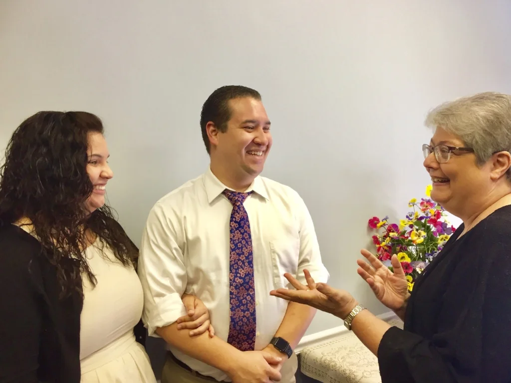 Ada talking with couple-fullsizeoutput_376b.jpeg