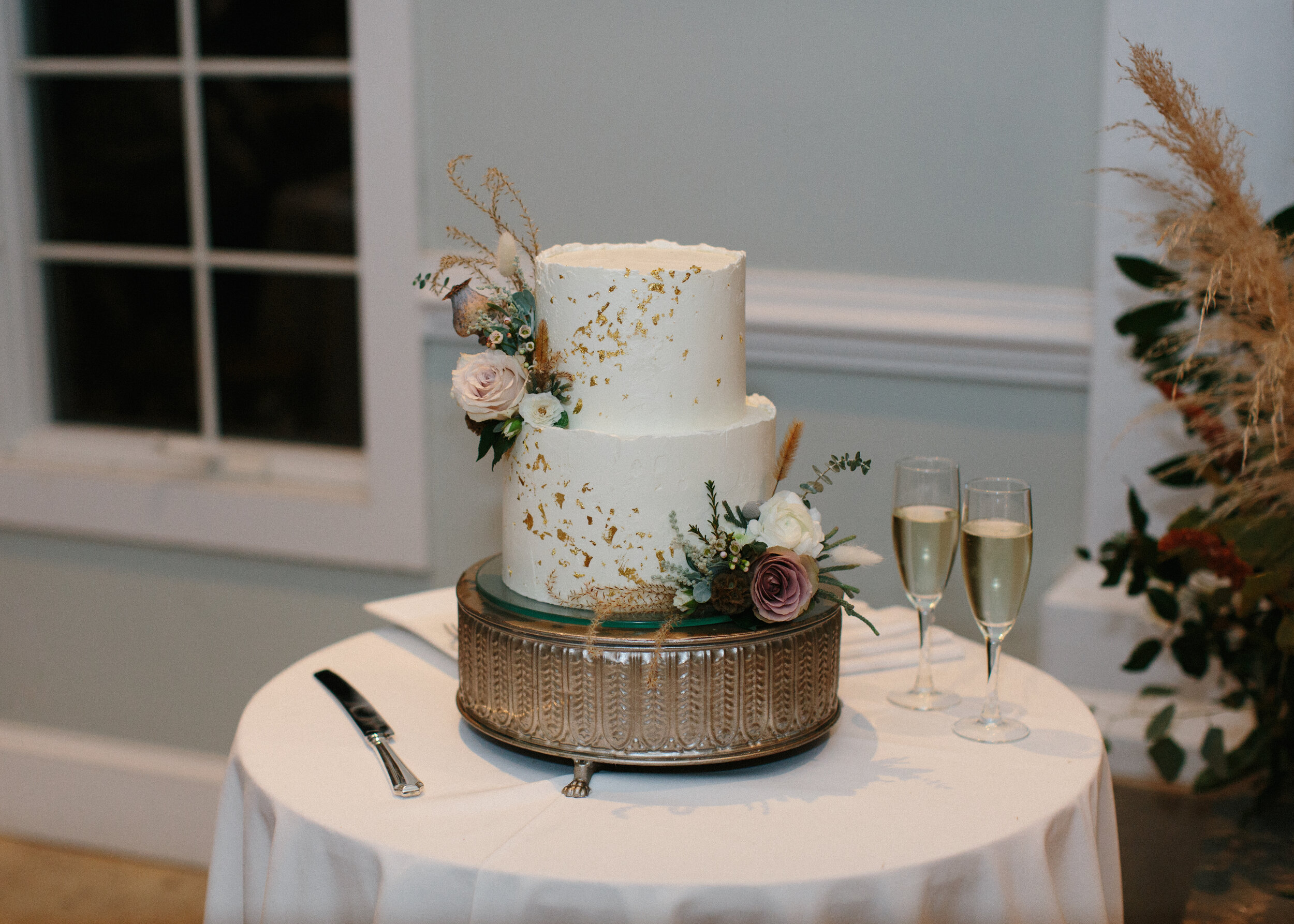 fearrington-village-wedding-cake.jpg