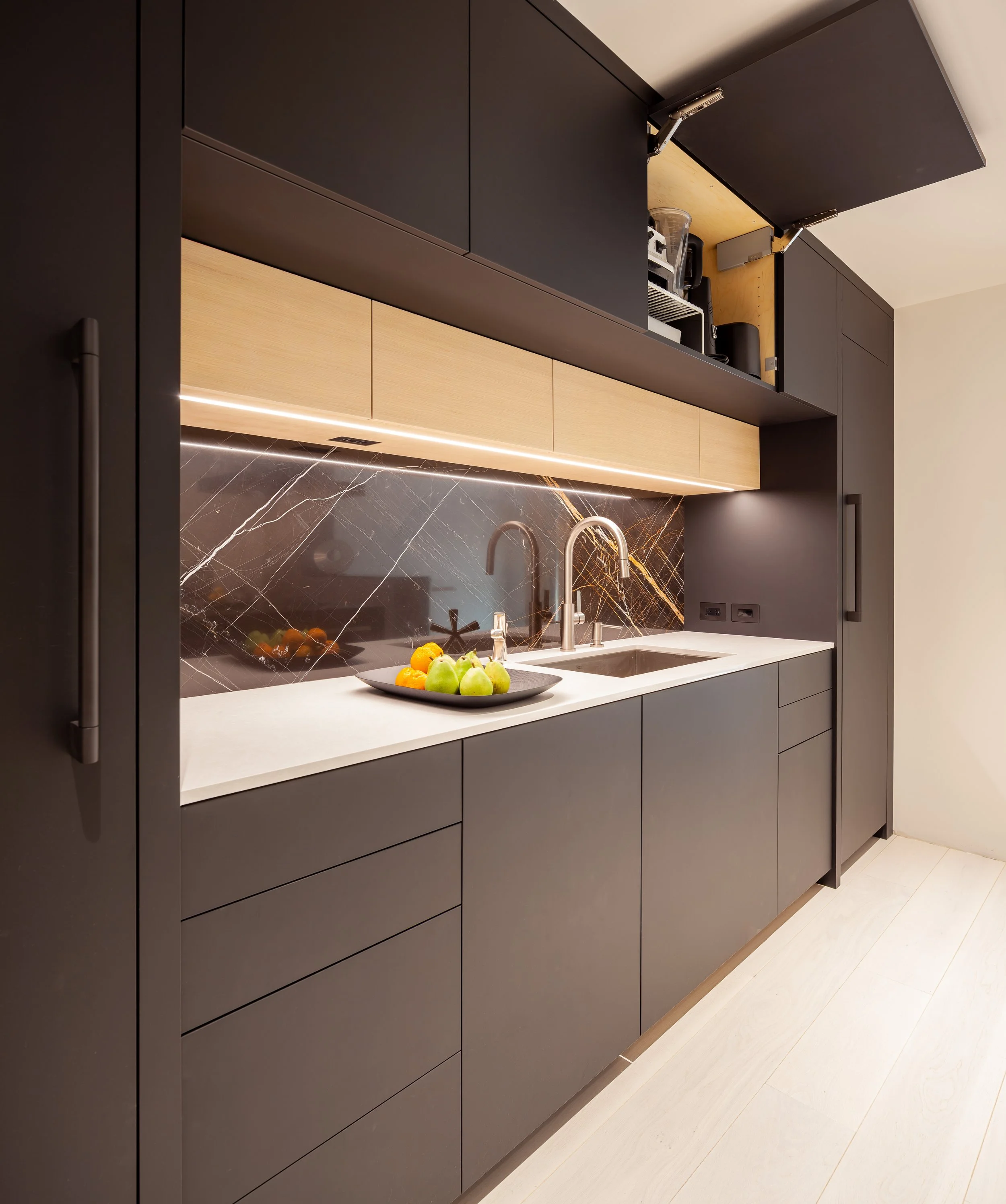 velodramatic-georgetown-kitchen-2-2.jpg