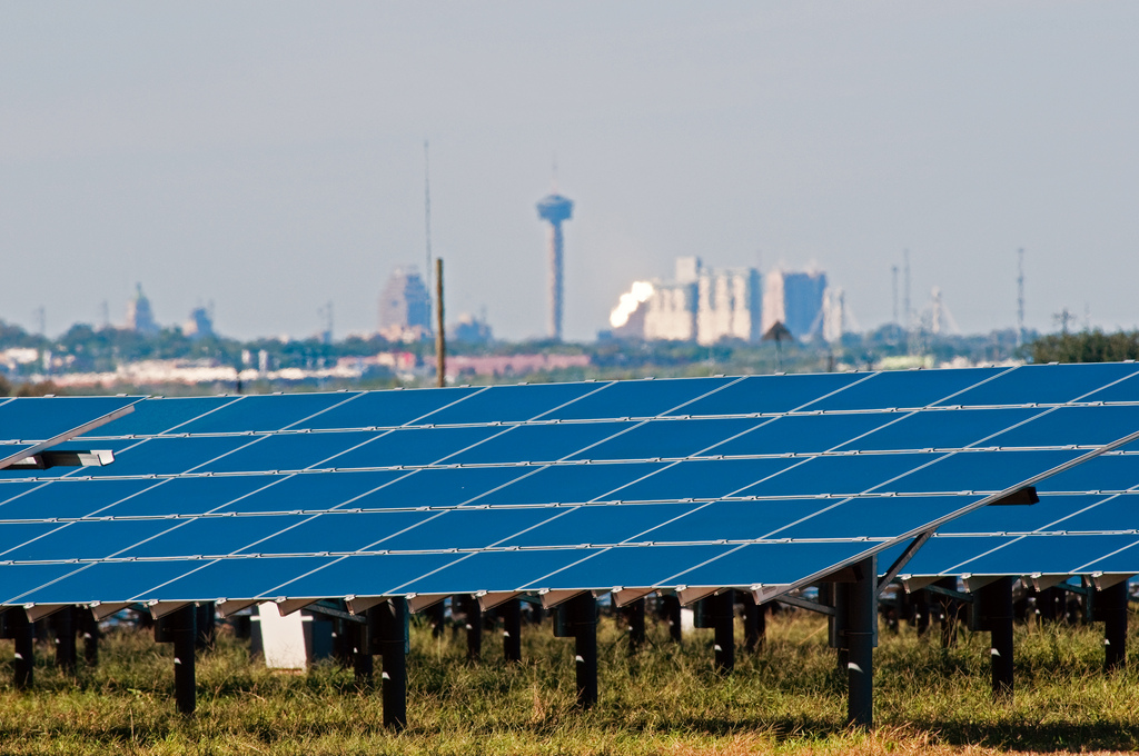 Solar panels near San Antonio, Texas form one of the largest solar farms in the United States. Photo: BlueWing.