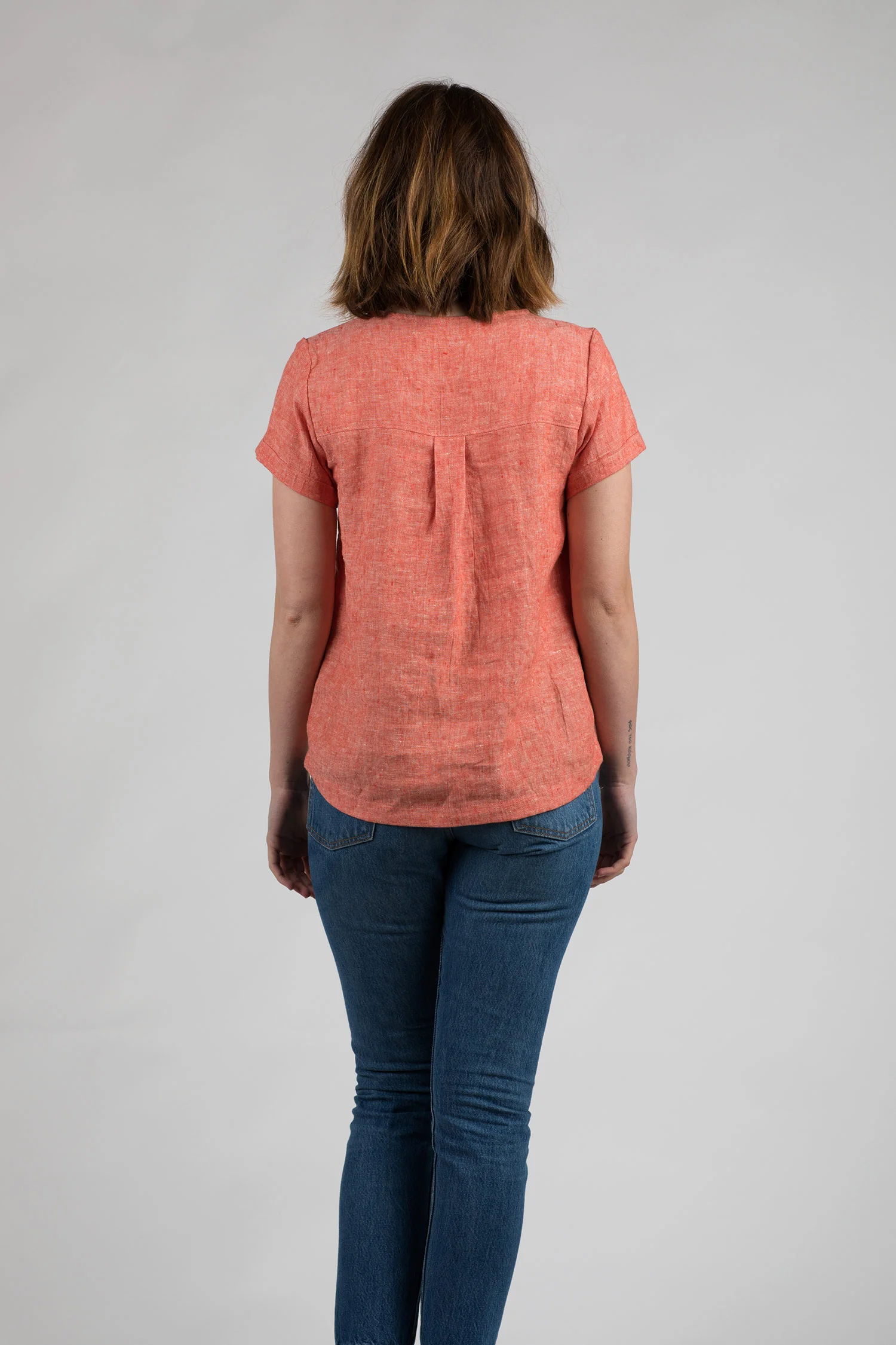 Linen-Blouse-Coral-Chambray-Short-Sleeve-No-14-Pyne-and-Smith-03.jpg