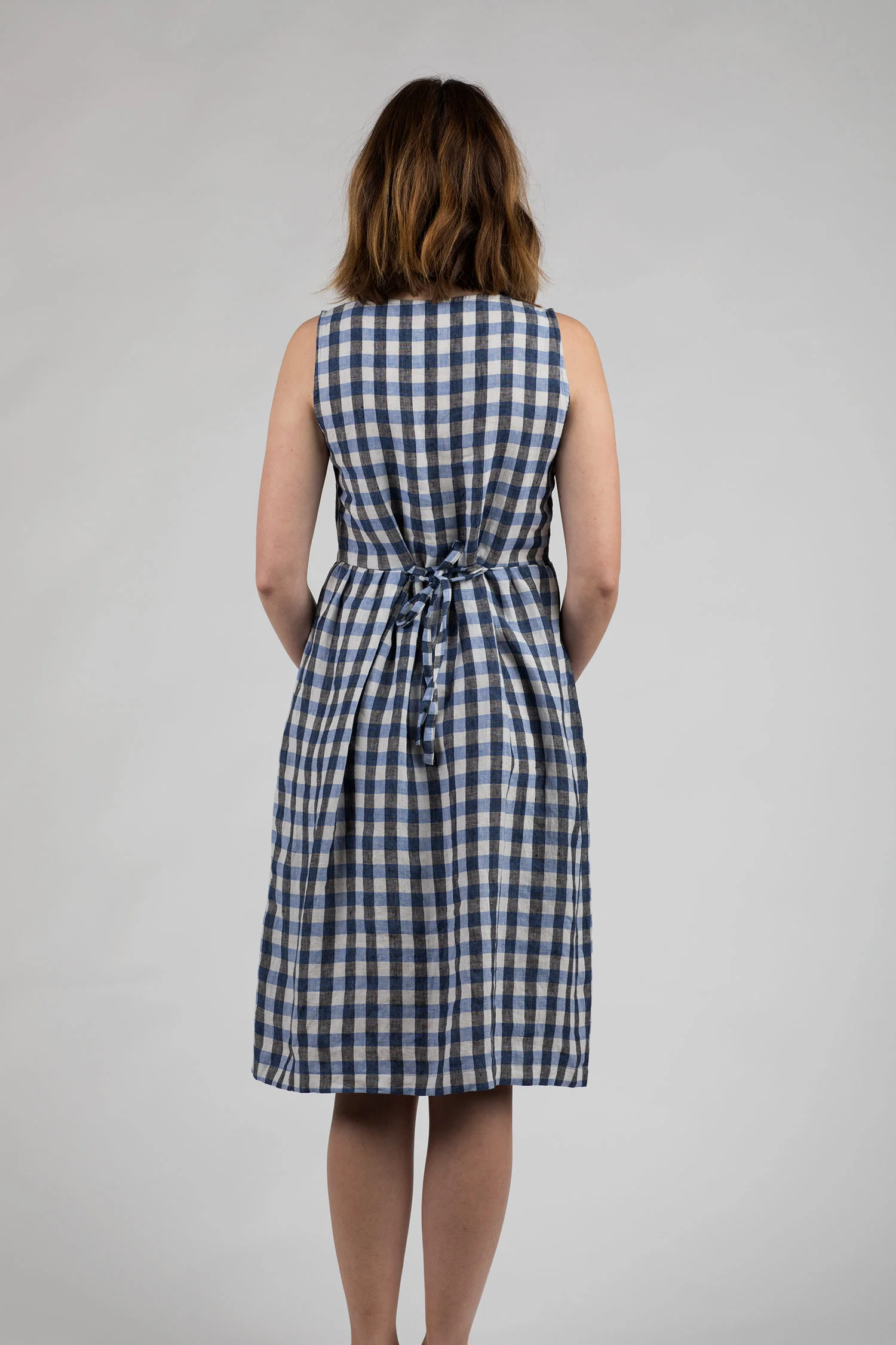 Linen-Dress- Model-No-24-France-1964-Check-Pyne-and-Smith-04.jpg