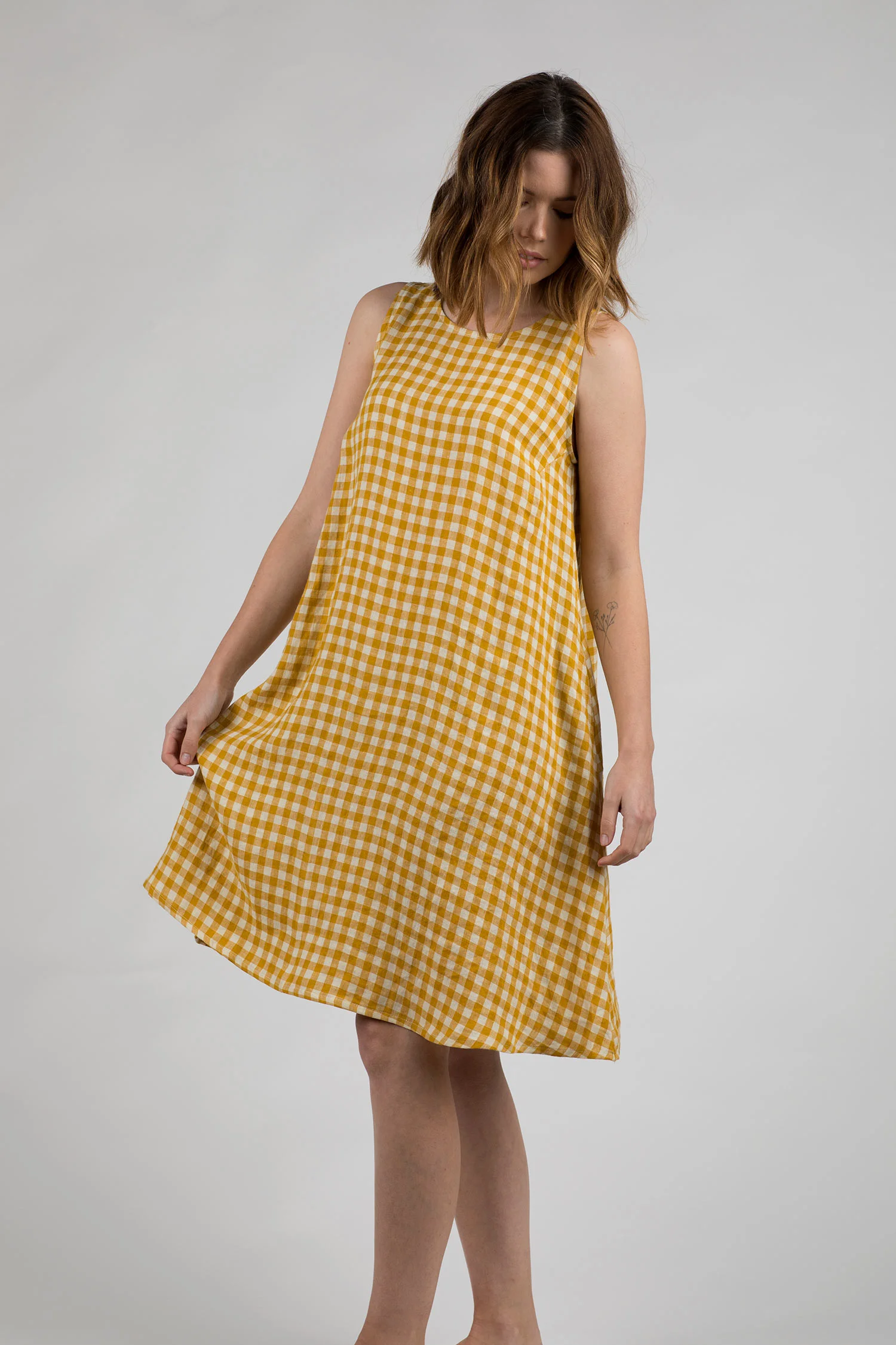 Linen-Dress- Model-No-28-Sunflower-Check-Pyne-and-Smith-02.jpg