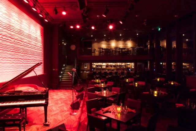 Tim Carson At Bake's Place