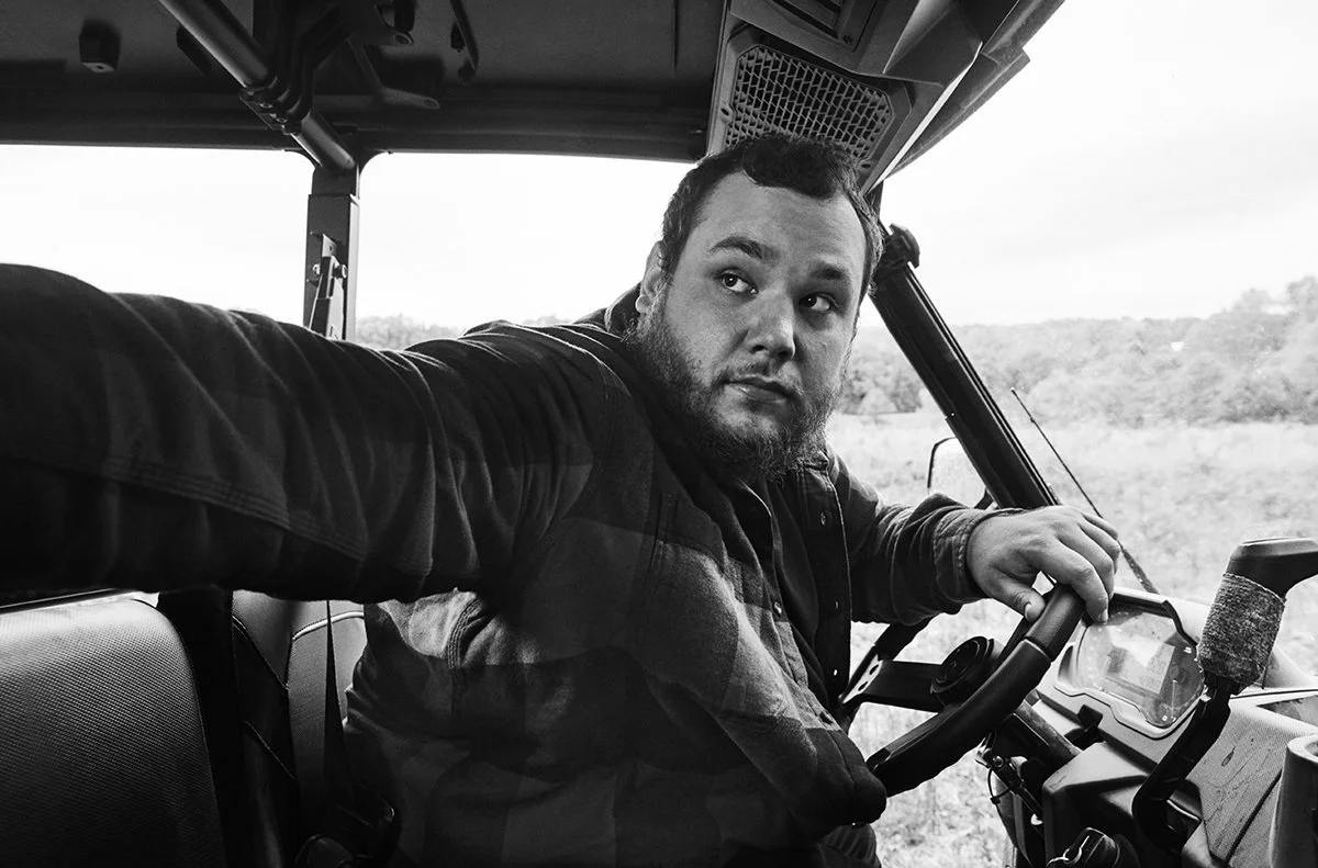 Luke-Combs-Shot-03-0814 1_2276FC_B_ADOBERGB.jpg