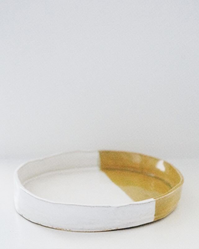 I enjoy making plates 🍽
(hand built and painted)
.
.
.
.
#pottery #clay #glaze #ceramics #art #artdaily #artist #artgram #artofvisuals #design #designideas #inspired
