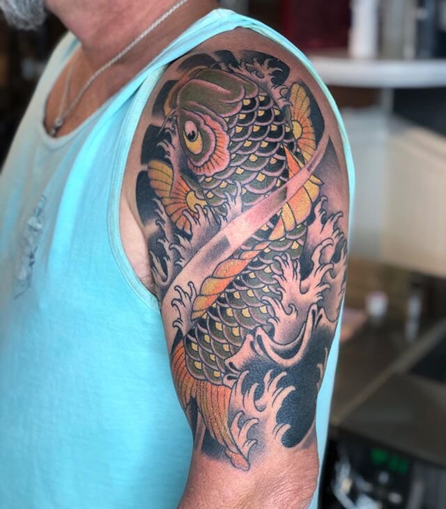 Some say koi are over done. 
I disagree. ..
.
#koifishtattoo #traditionaljapanesetattoo #colortattoo #flagstafftattoos #downtownflagstaff #aztattooer #nau #spektraxion #tattoistartmagazine #the_inkmasters @auroraeffect @mirrorgalleryflagstaff