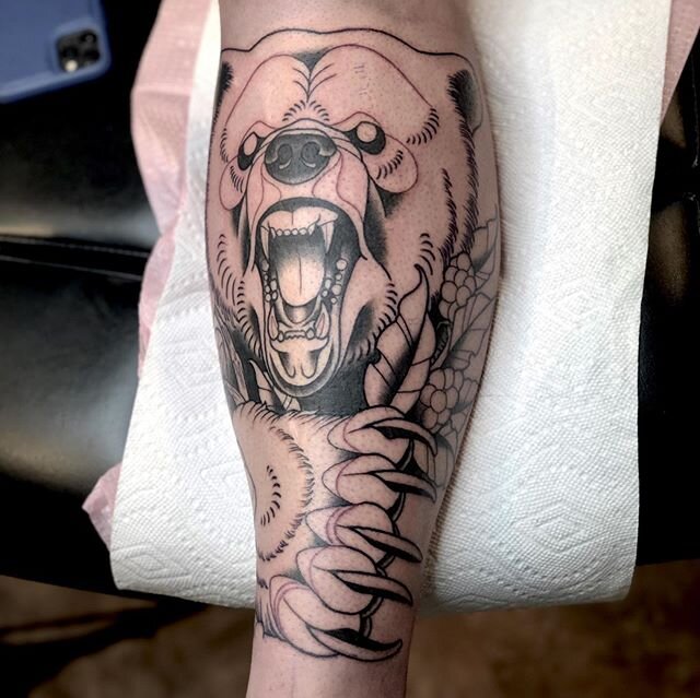 Good start on this big ol&rsquo; shin bear. ...
..
#wip #beartattoo #ntsub #neotradworldwide #neotraditionaltattooers #ntgallery #traditionalclub #traditionalartist #flagstafftattoos #downtownflagstaff #aztattooer #nau #spektraflux #tattoistartmagazi