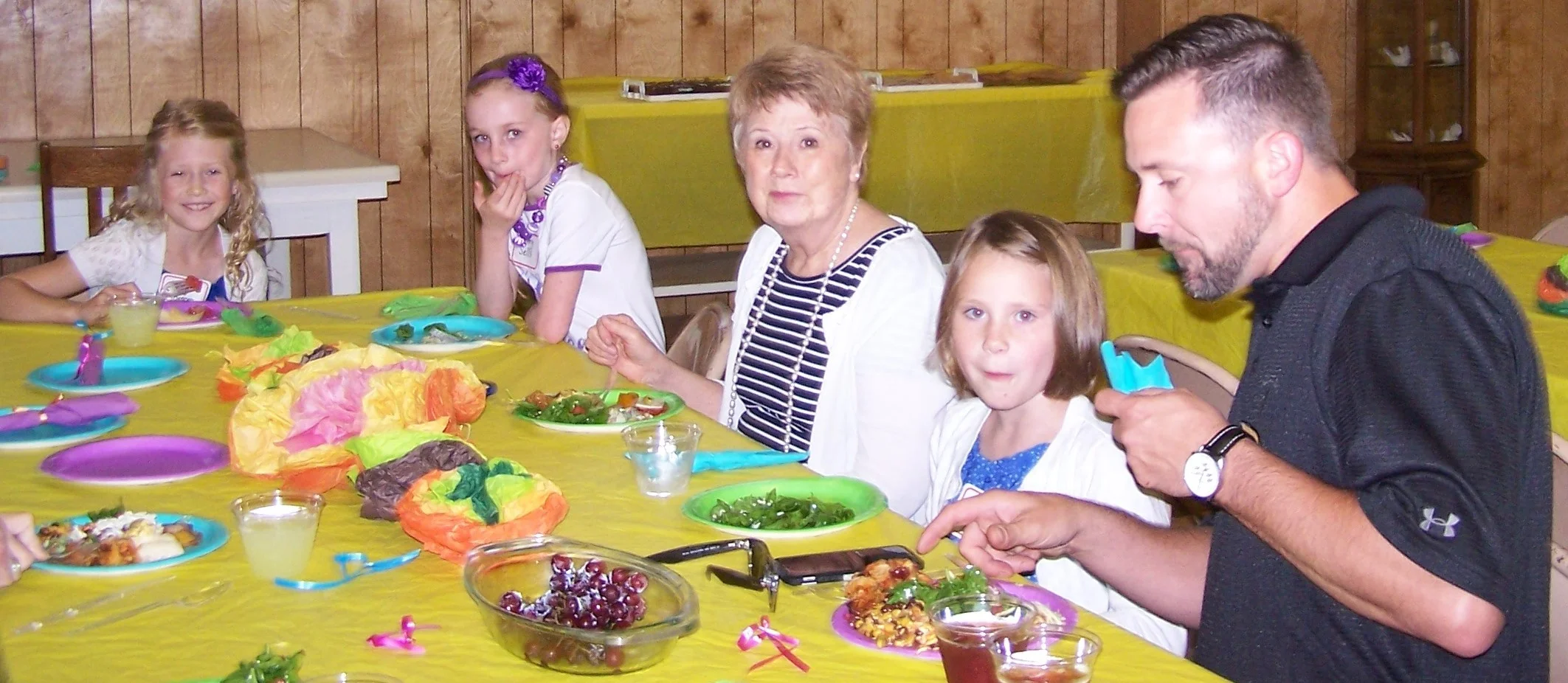 activity page - mom's day.JPG