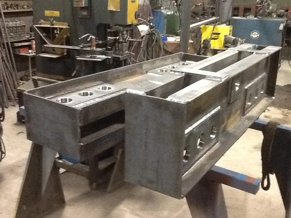  Fabricated strongbacks 