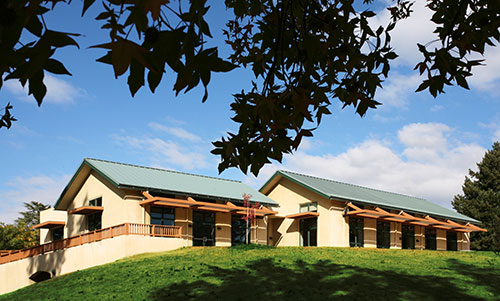  View of the front entrance from the arrival court 