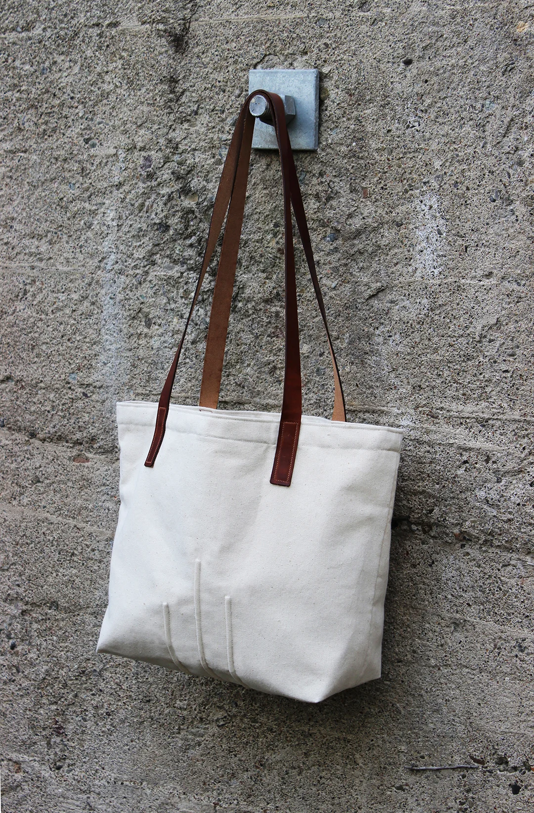 Hanging Back of bag SMALL.jpg