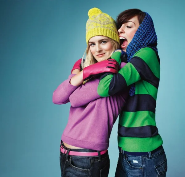 Gap-Holiday-2012-Love-Comes-In-Every-Shade-10-600x576.jpg