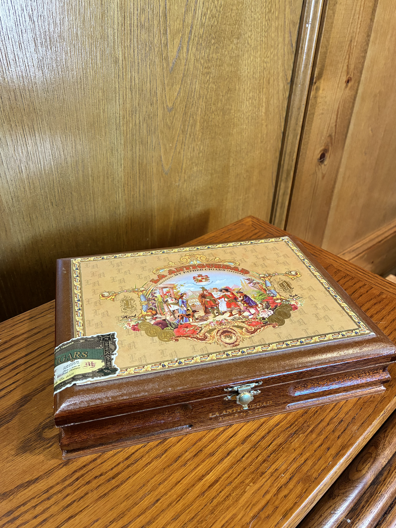 $10 | Cigar Box