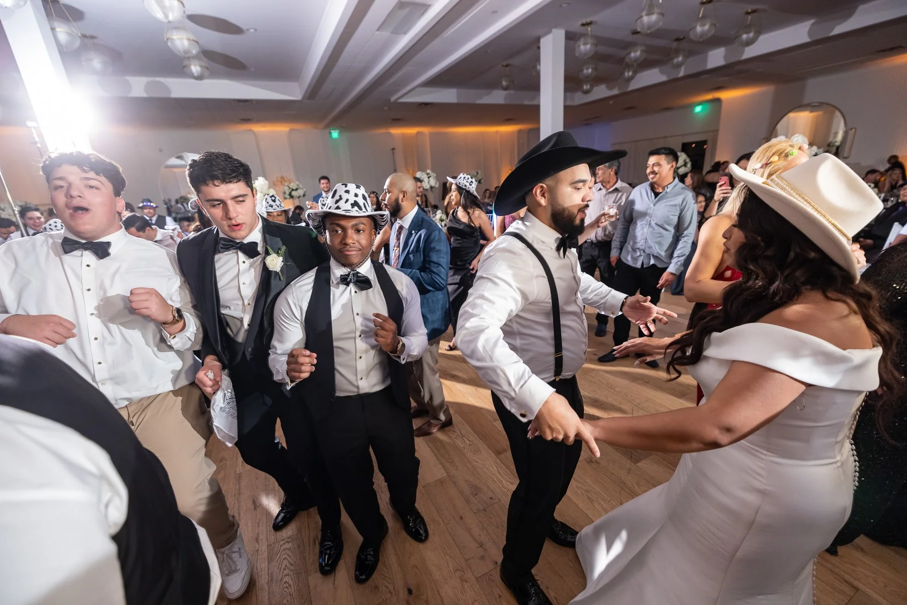 4Eleven Wedding Sparkler Exit