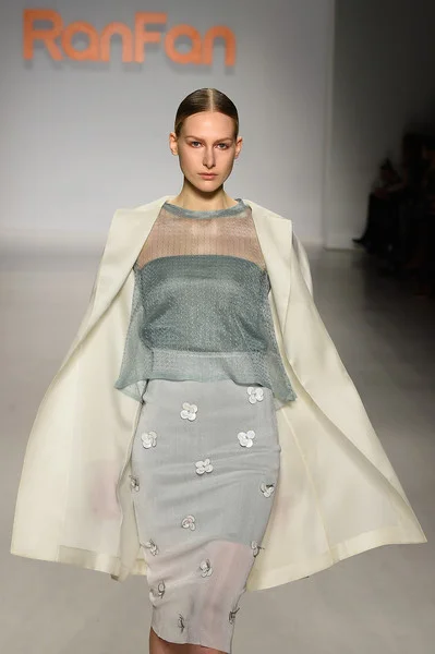RANFAN+Runway+Mercedes+Benz+Fashion+Week+Fall+QknStQ-BXGAl.jpg