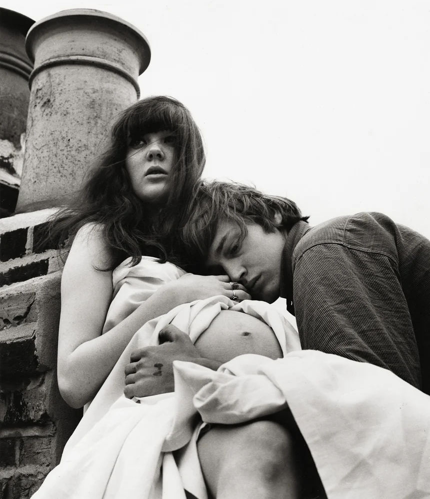 Twen Magazine story 'We Live in London' 1967, photographers rooftop.
