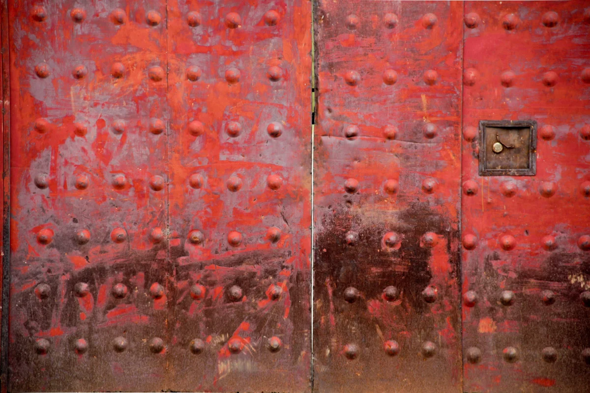 Dali Doors