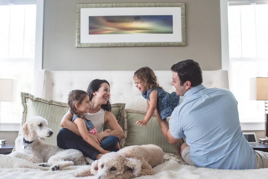 In Home LIFESTYLE $475 - Pre-consultation (uniquely design session to include in-home family activities) - In-home & up to 5 people - 2 hours of shooting time - Minimum of 75 professionally edited images - Digital download of edited images