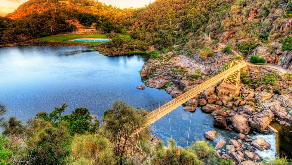 gorge.jpg