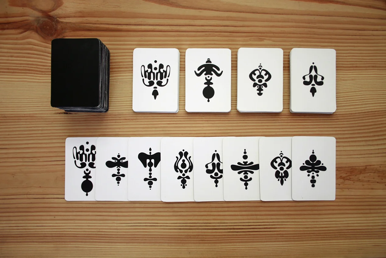 •,&nbsp;set de 171 cartas, 2015