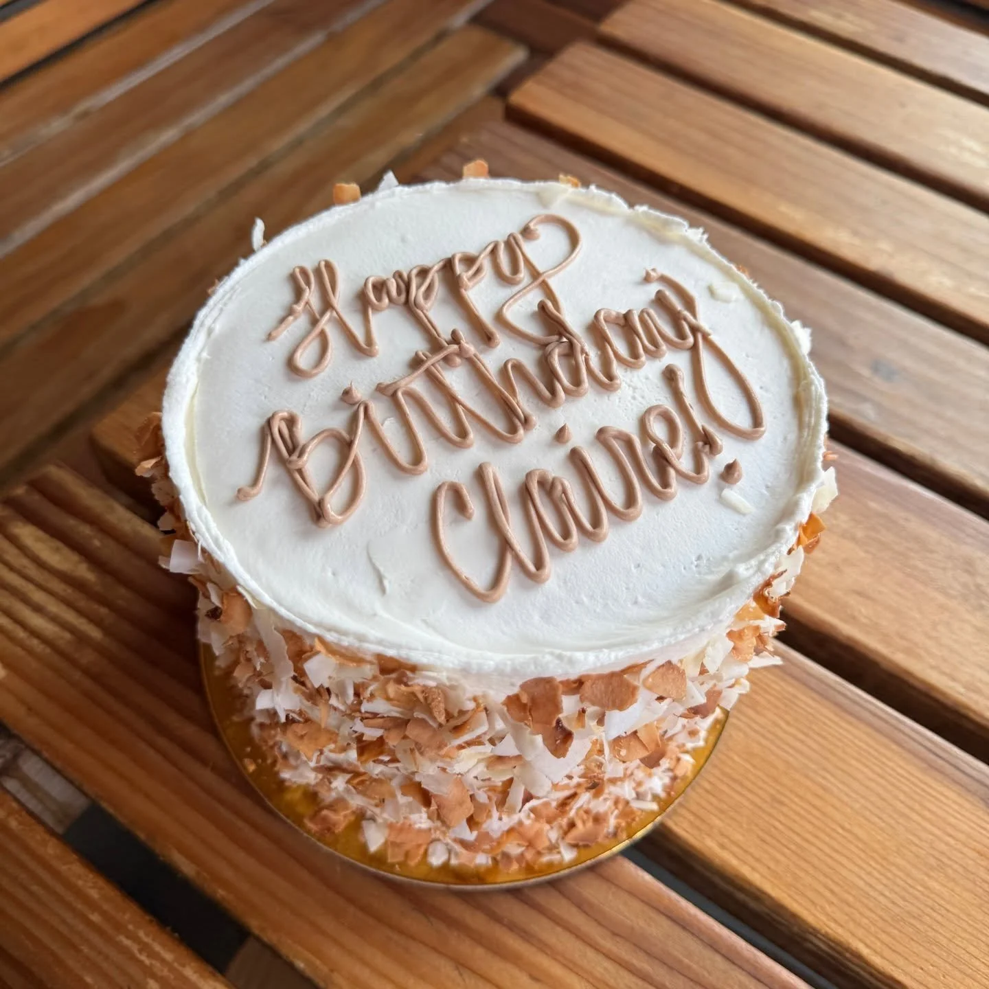 Happy Birthday Claire! Special ordered Celebration Cake.
This Pineapple & Coconut . Coconut Cake with a Pineapple Curd was made by our very own pastry department.
Inquire for your special dessert TODAY
#cakes #sweets #desserts #celebrations