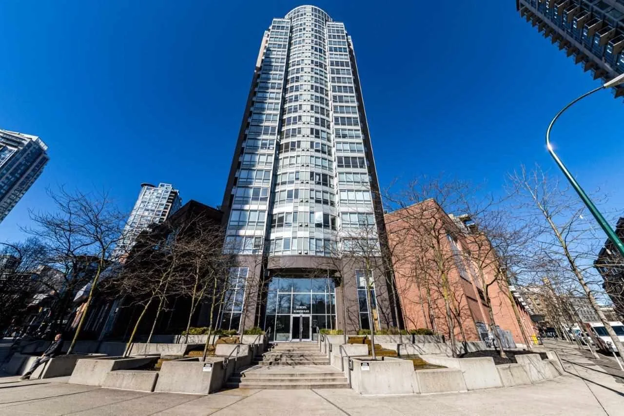 2301 63 KEEFER PLACE, VANCOUVER BC