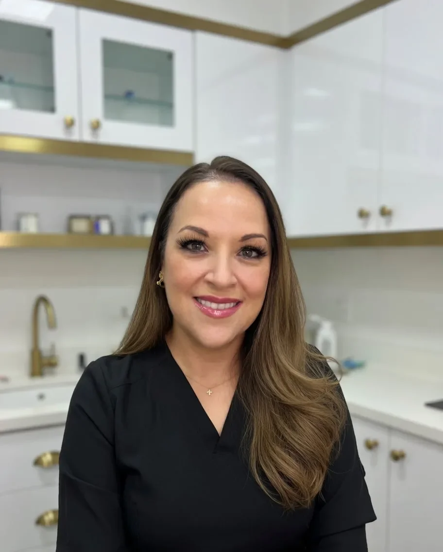 Dr. Berenisse Mares-Espinoza, DDS