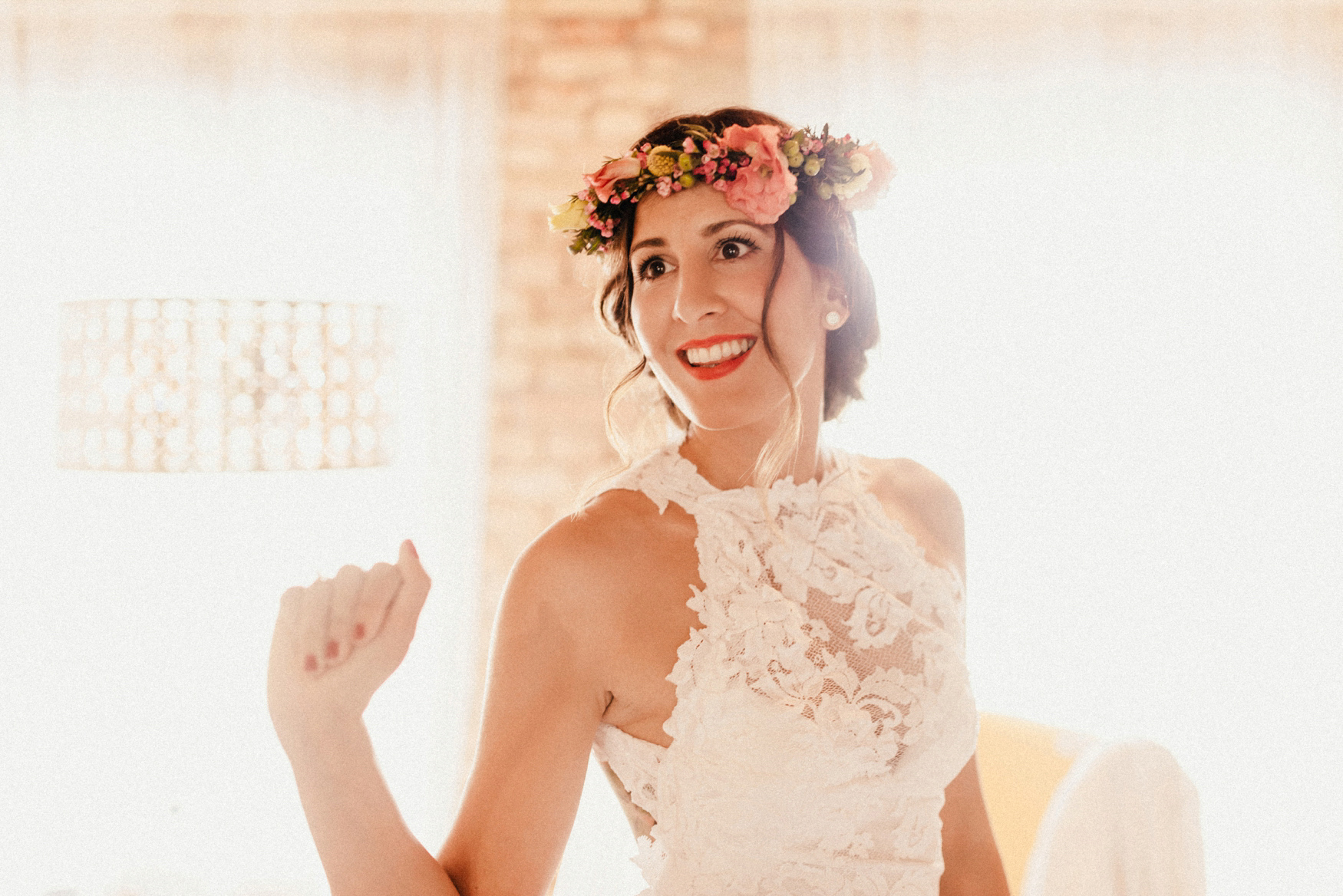 1 rustic summer barn wedding 037.jpg