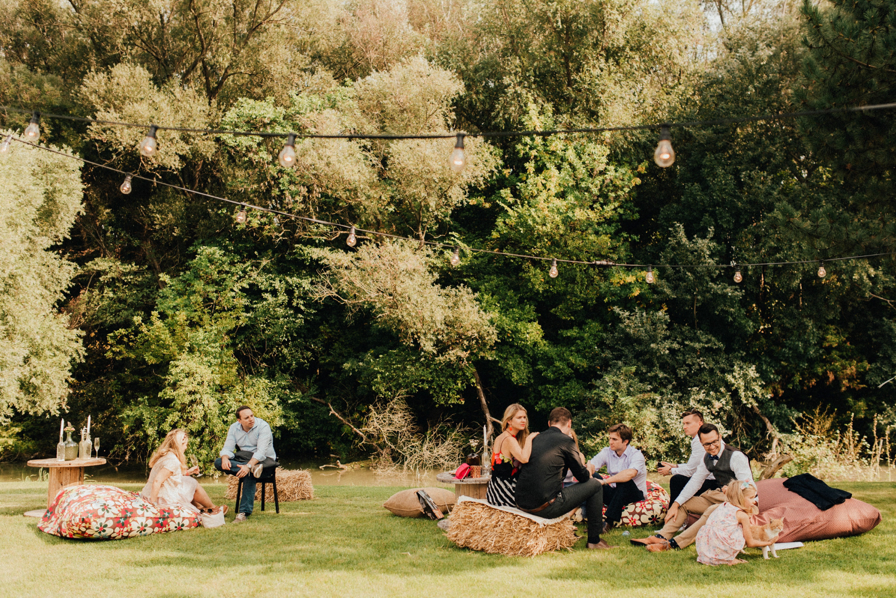 1 rustic summer barn wedding 039.jpg