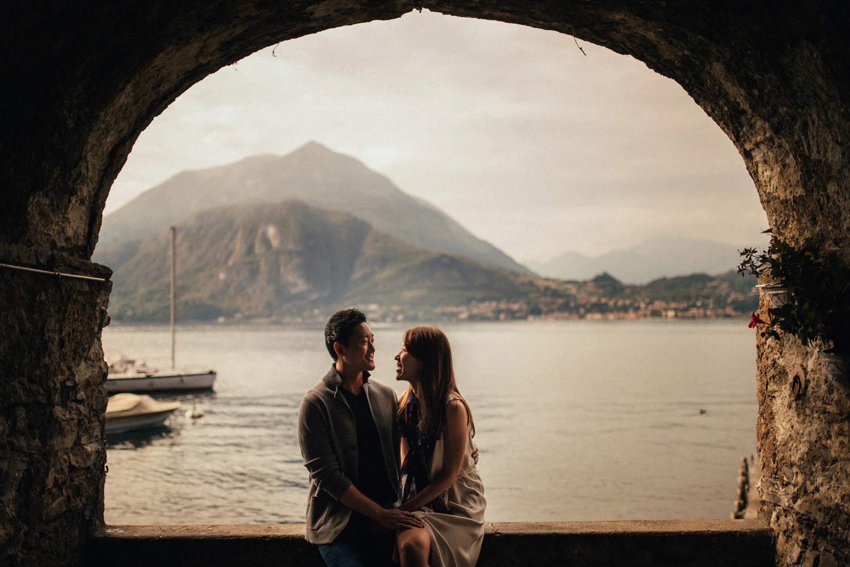 4 lake como engagement session varenna 006.jpg