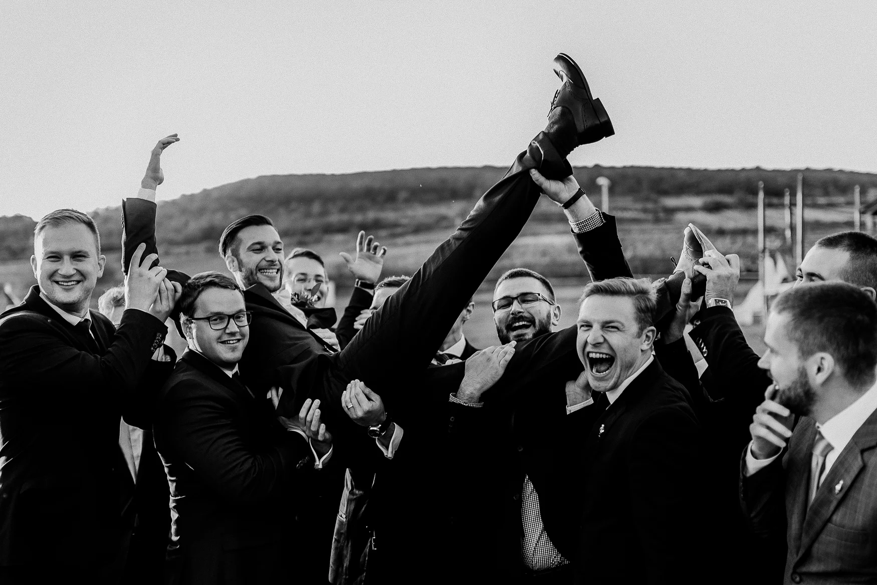 bestof2017_055 groom and groomsmen.jpg