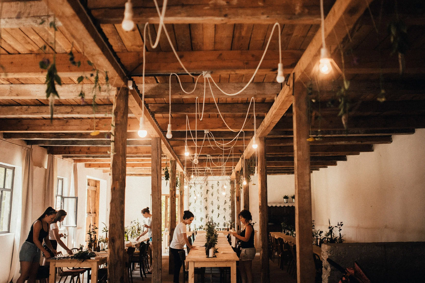 k&p relaxed hipster barn wedding 018.jpg
