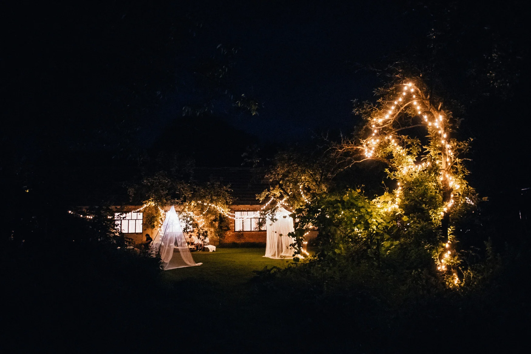 k&p relaxed hipster barn wedding 141.jpg