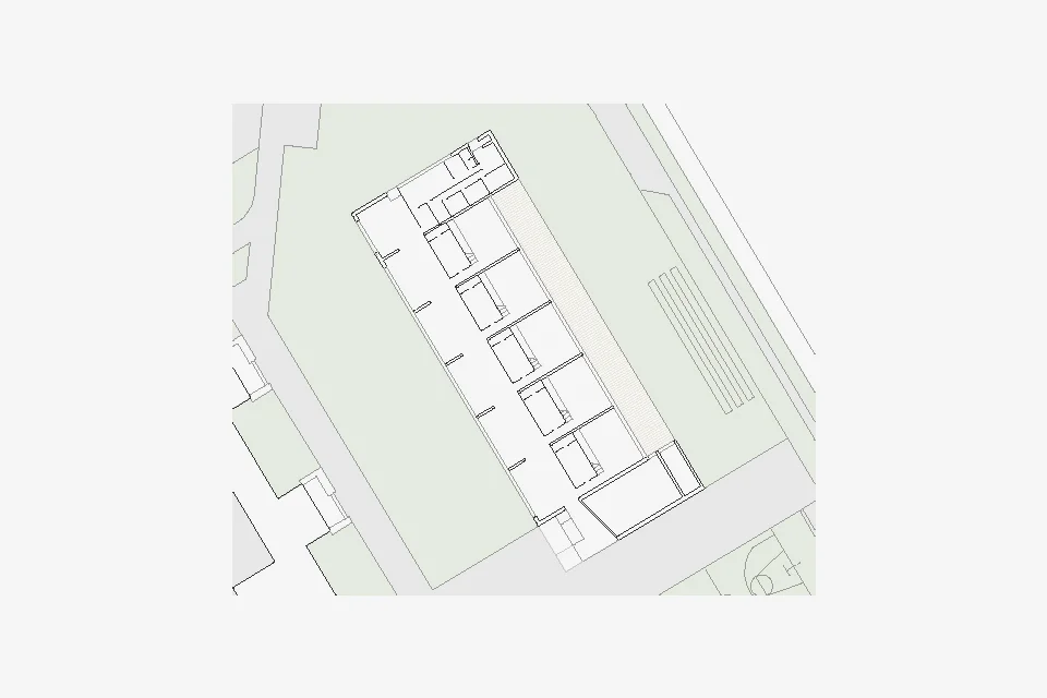Scuola dell'Infanzia, Tenero-Contra L’area su cui insiste il progetto si trova al margine sud dell’abitato di Tenero-Contra, stretta fra il tracciato della linea ferroviaria e tra una strada ad alto scorrimento. Al centro del lotto sorgono una scuo