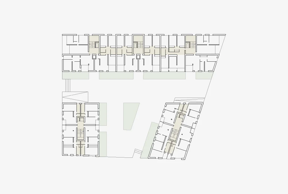 Edilizia Sociale Ipes Casanova, Bolzano Il concorso riguarda la progettazione di edilizia economico-popolare all’interno di uno degli isolati del quartiere Casanova a Bolzano. Il piano urbanistico è stato redatto dall’architetto Olandese Frits Van Dongen. Il progetto asseconda le indicazioni di piano e le assume come elementi per la definizione del nuovo volume. Gli edifici conservano un volume austero, alleggerito e movimentato dall’utilizzo di tre diversi tipi di bucature e di materiali e colori differenti. Le finestre più ampie e le logge sono posizionate a sud, nelle zone giorno. A nord il prospetto si chiude in corrispondenza di zone notte, corpi scala e servizi. Progetto di concorso 1° rimborso spese Data: 2005 Progettisti: Paolo De Benedictis, Matilde Eilmann, Glenda Flaim << cambia progetto >>