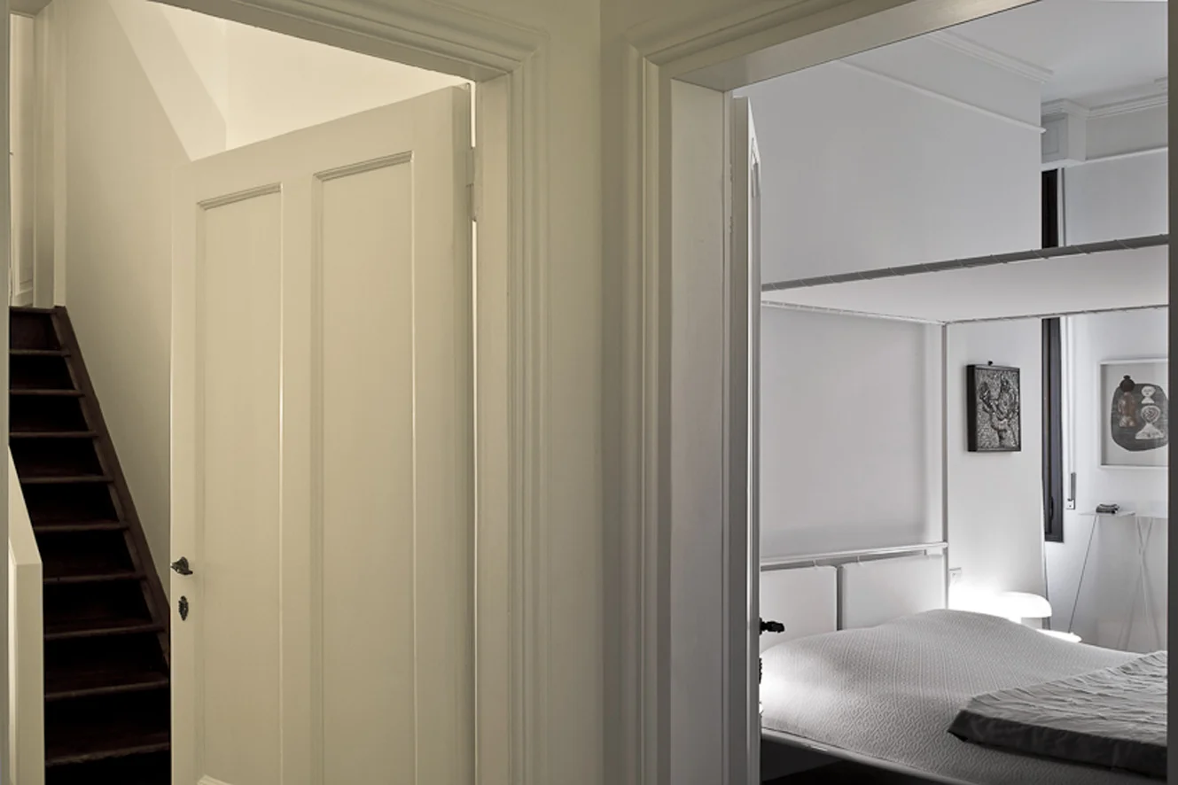 ER House, Venice Overlooking one of the Grand Canal’s most picturesque corners, this apartment is the outcome of the division of a larger house, of which it constituted the service area. The project respected the character of the apartment, valuing the existing historical structure through a philological restauration, and yet marking with contemporary features the originally unattractive spaces. The spaces have thus gained a new identity thanks to a few interventions to the masonry structures which aimed at redefining the proportions and adjusting them to a new intended use. These careful choices and the revision and relocation of the connecting passages between rooms give the house its final shape. Date: 2012 | 2013 Architect: Paolo De Benedictis Assistants: Emina Gauzanovic, Francesco Virgilito Services Engineer: Studio Multimpianti Structural Engineer: Massimo Moretto Photography: Alessandra Chemollo << change project >> 
