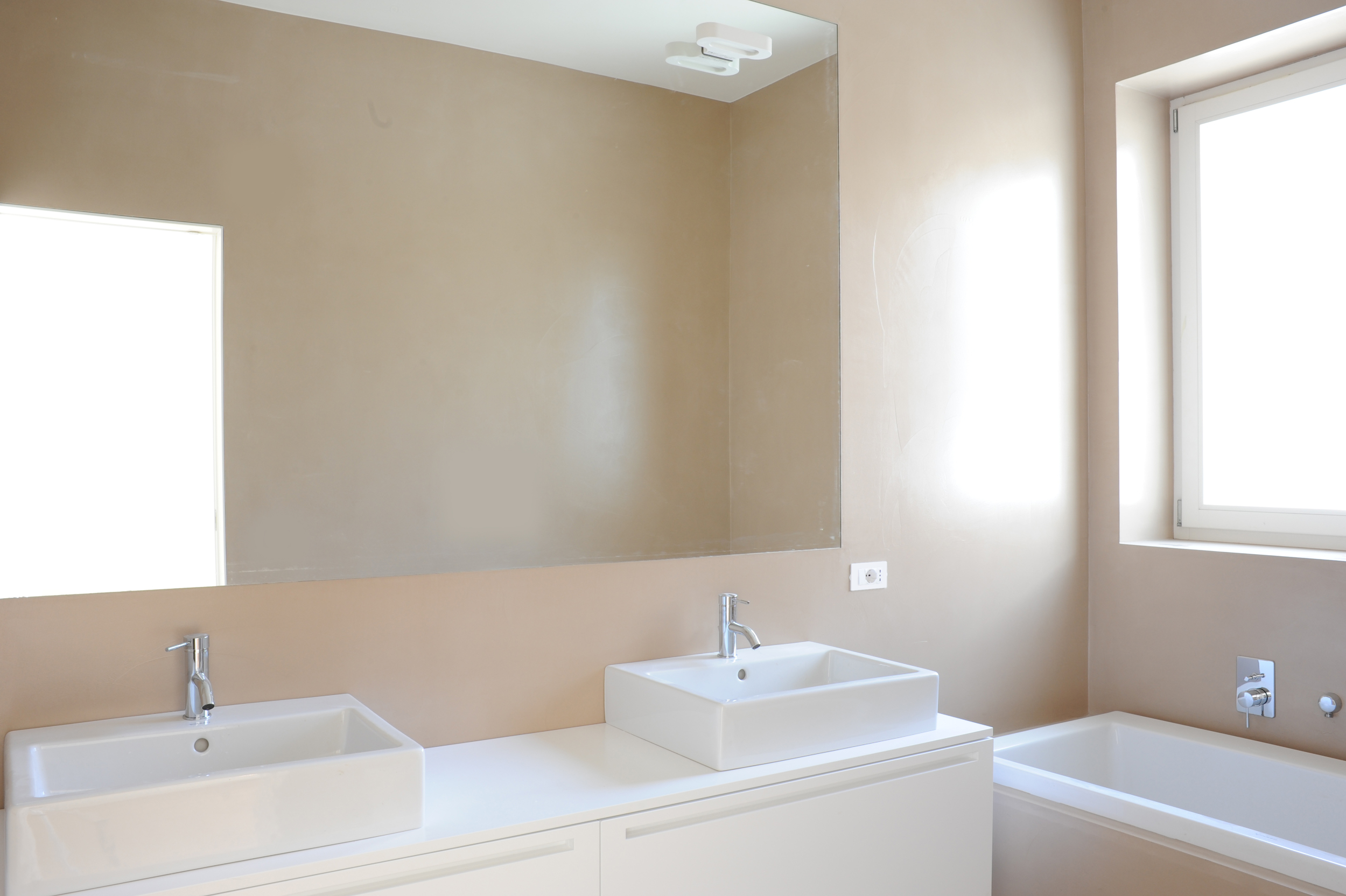 A House, Bari This 1950s apartment is located in the city centre of Bari, a few steps away from the sea. The project chose to maintain only the inner spatial distribution, characterized by a wide corridor in the middle, and to focus on the side roo