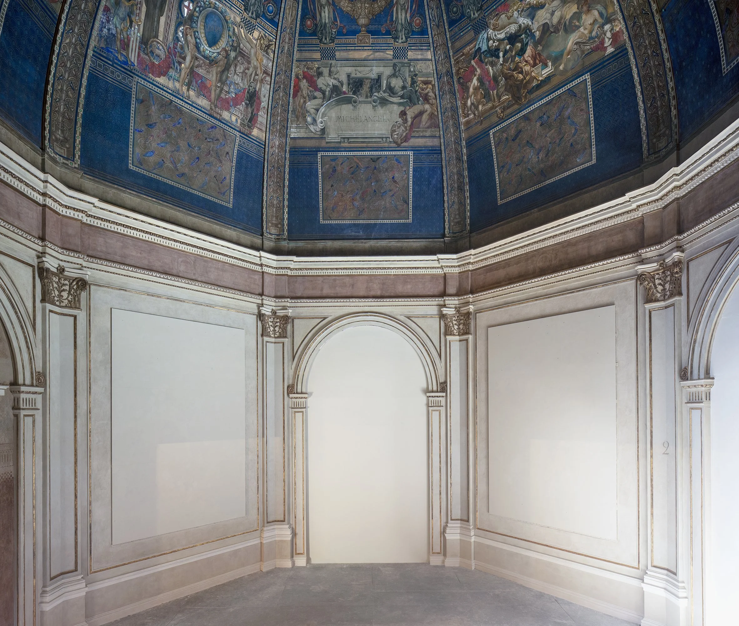 Conservations treatment of the Sala Chini, Giardini della Biennale di Venezia. The Sala Ottagona (Octagonal Hall) is located inside the Central Pavilion of the Biennale Gardens and was built for the 1899 International Exhibition. Over time, it un