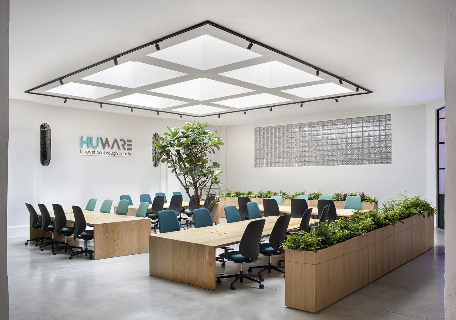  Medardo Rosso Coworking Spaces, Milano   Date: 2019 I 2022   Architect: Paolo De Benedictis   Assistant: Massimo Ballarin, Pietro de Scarpis    Photography: Alessandra Chemollo    &lt;&lt;  change project  &gt;&gt;     