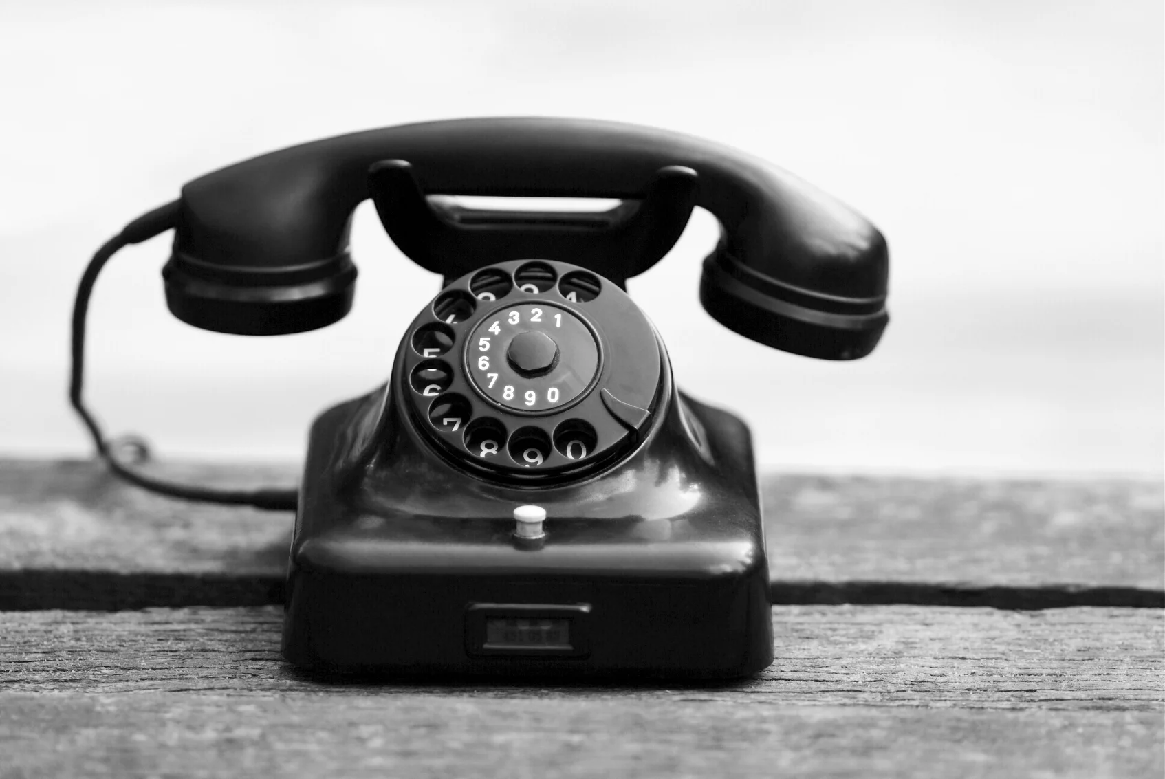 Old-fashioned-phone.jpg