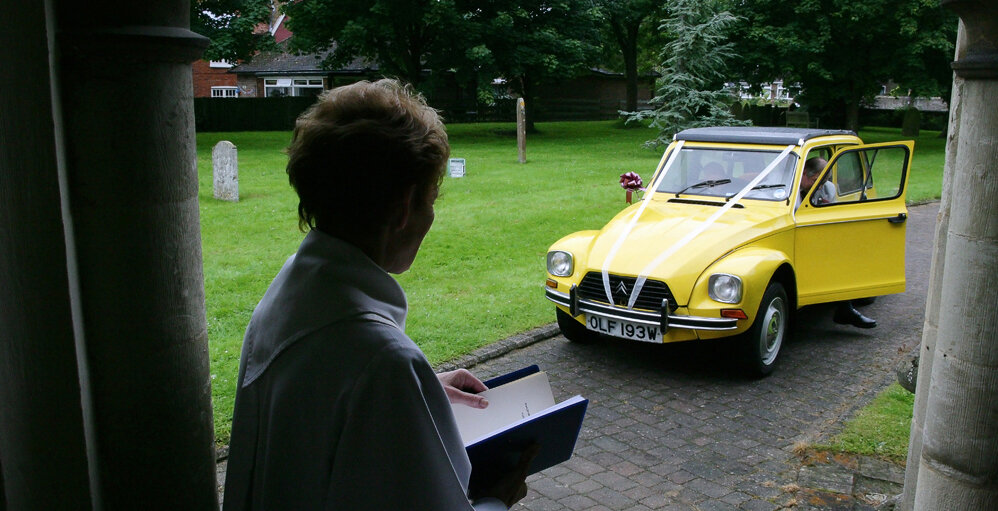 Wedding Photography St Marys Eaton Bray.jpg