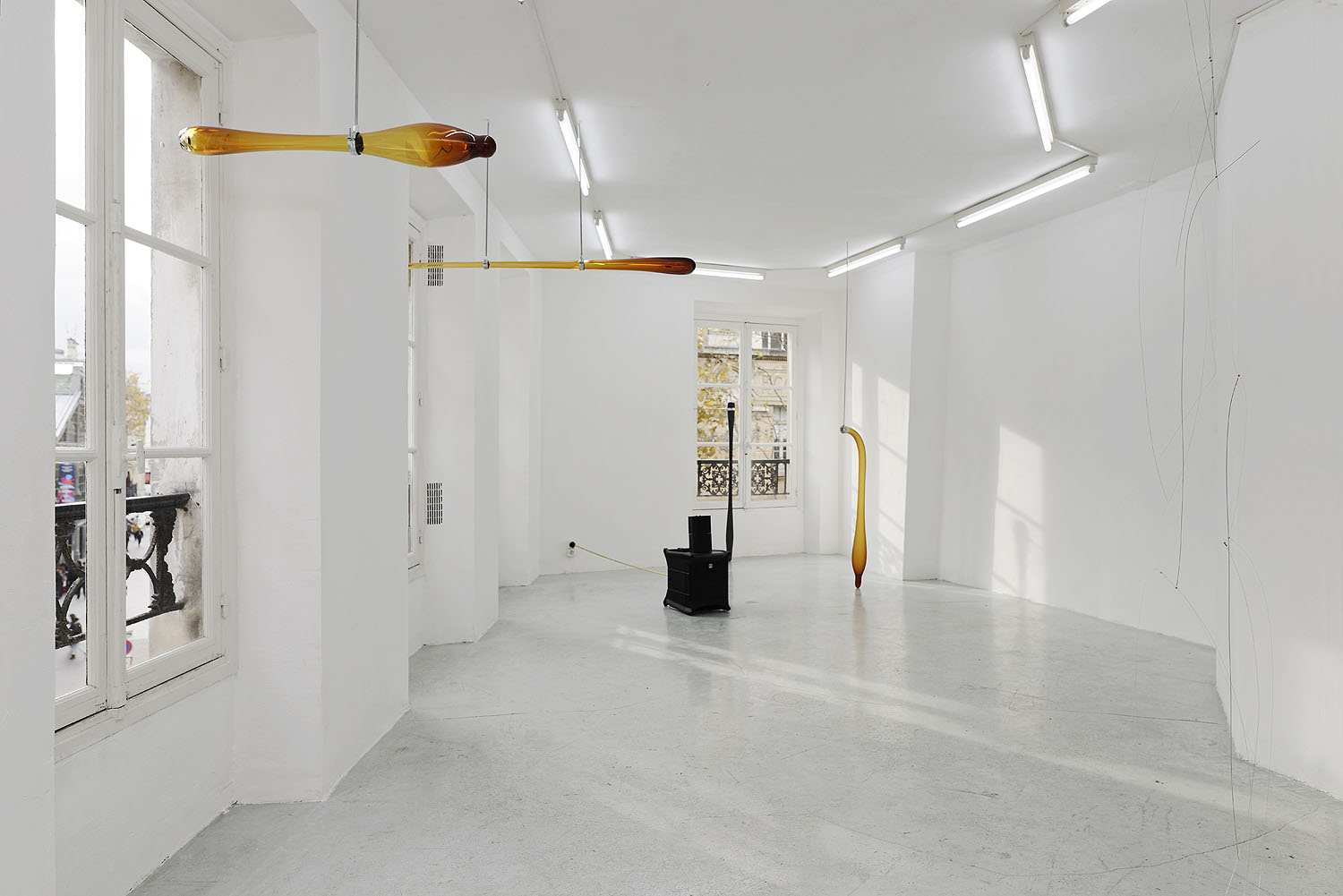 Jo-ey Tang, Black door code 31A5 à gauche puis 2ème étage tout droit à gauche, Installation view at Galerie Joseph Tang (two-person exhibition with Carlos Reyes), Paris, FR, November 20 - December 10, 2016
