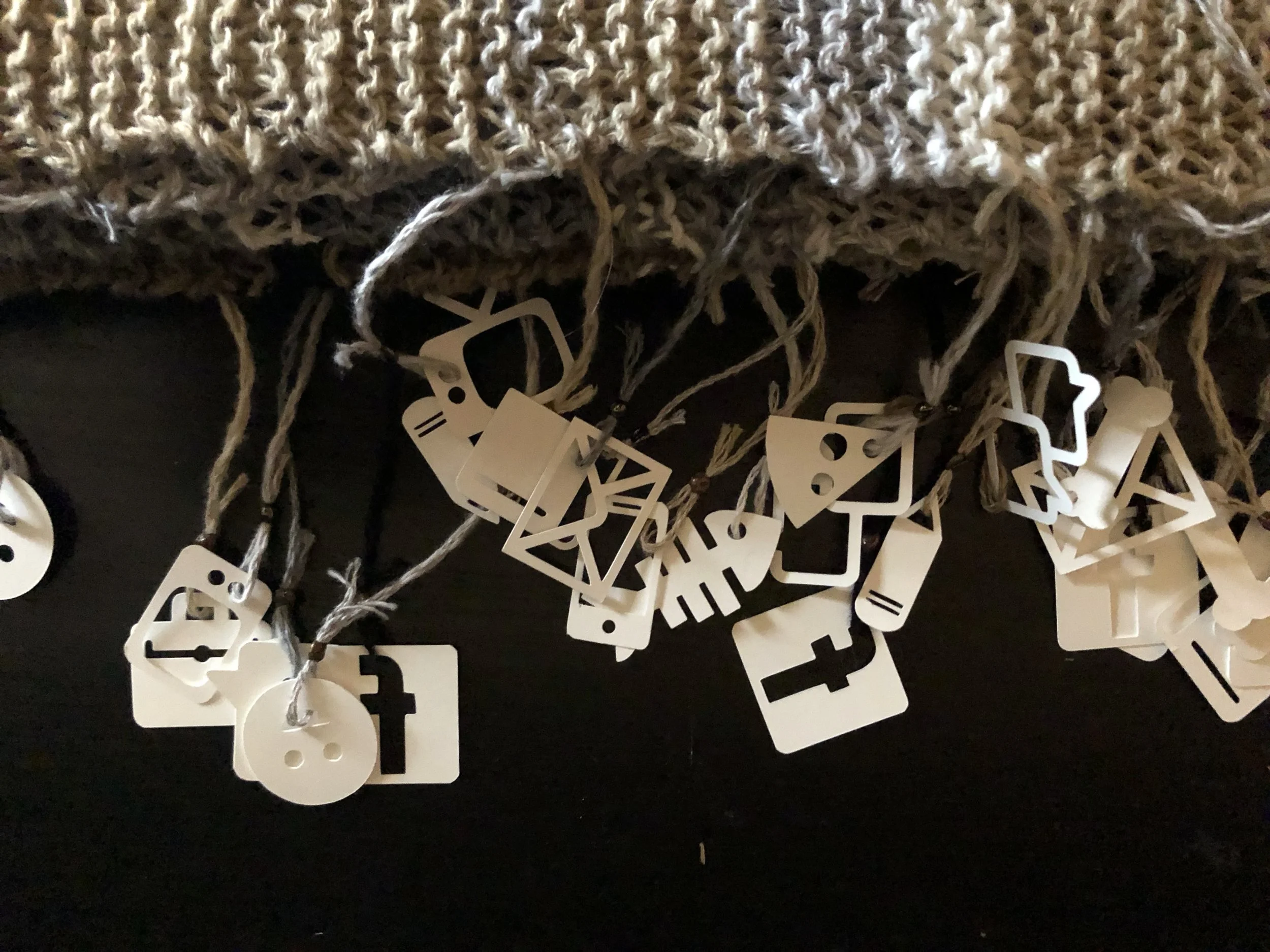 Cut icons identify what each swath of color is meant to represent, giving a better idea of just how many interruptions of which type play into the overall day.