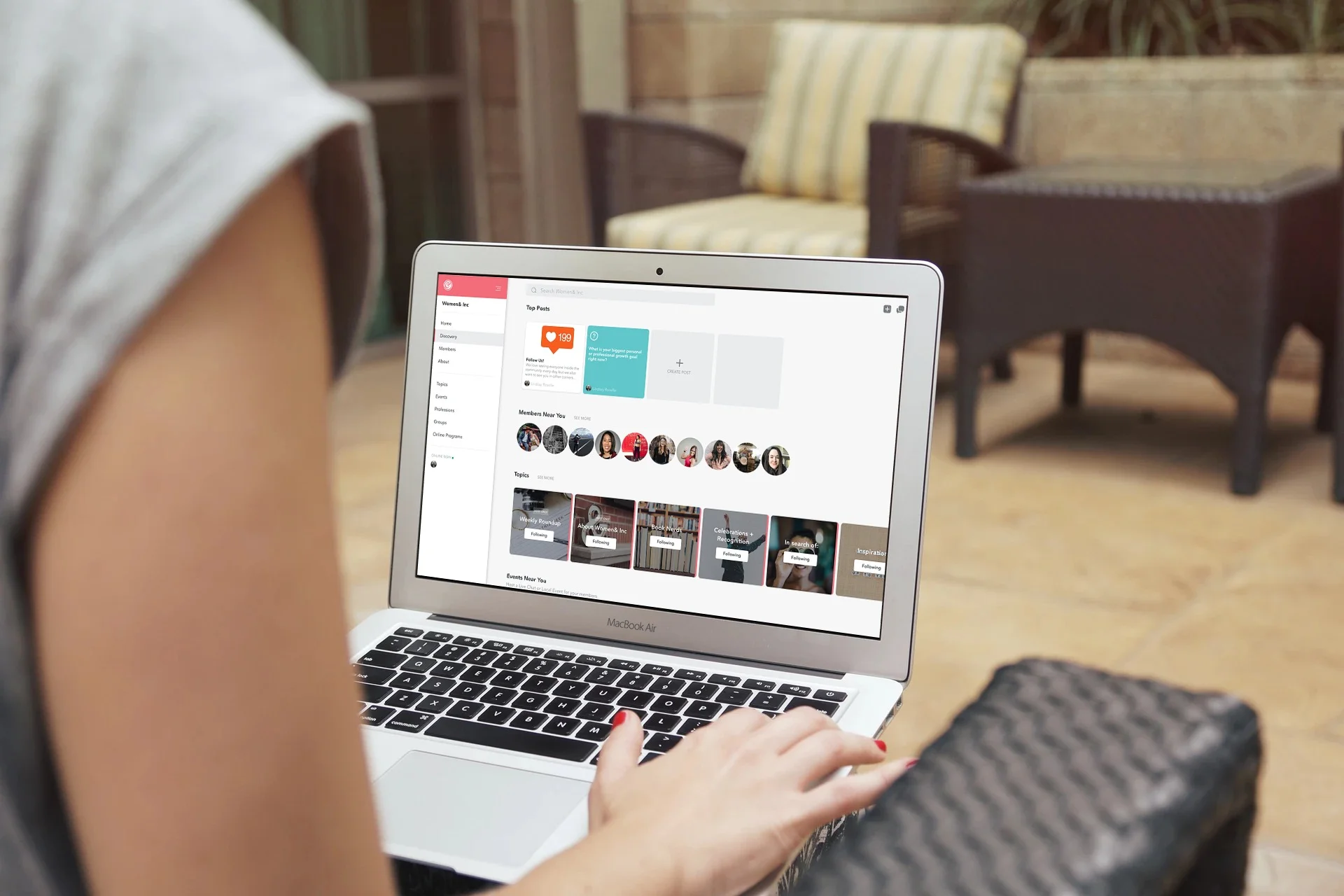 smartmockups_jzre67is.jpg