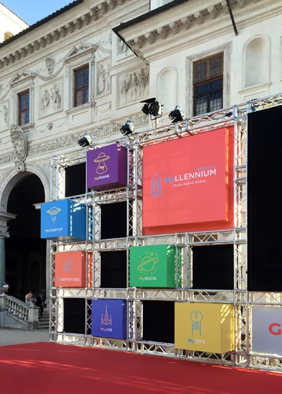 Lo stand e la sua capacità di approcciarsi al visitatore come porta verso l'innovazione.