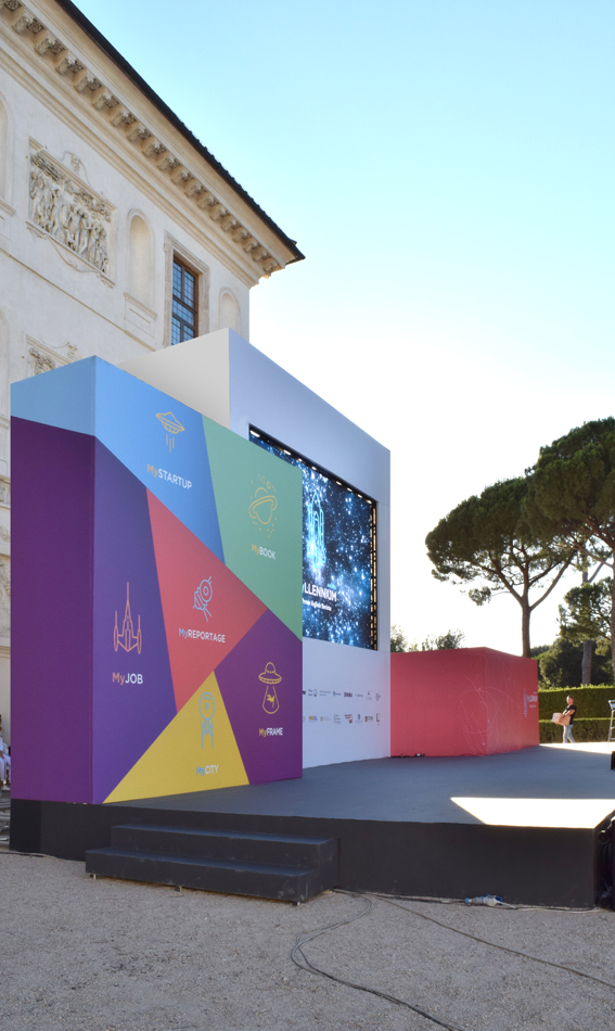 Lo stand e la sua capacità di approcciarsi al visitatore come porta verso l'innovazione.