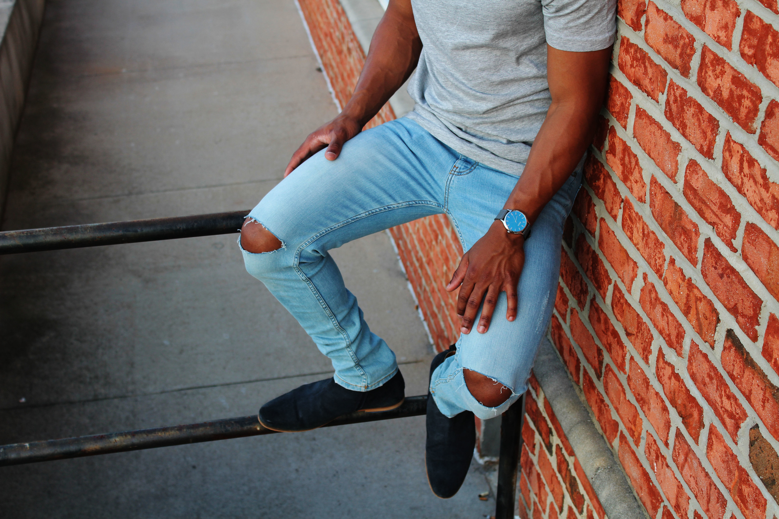 Shirt: Forever21 | Jeans: Forever21 | Boots: Steve Madden